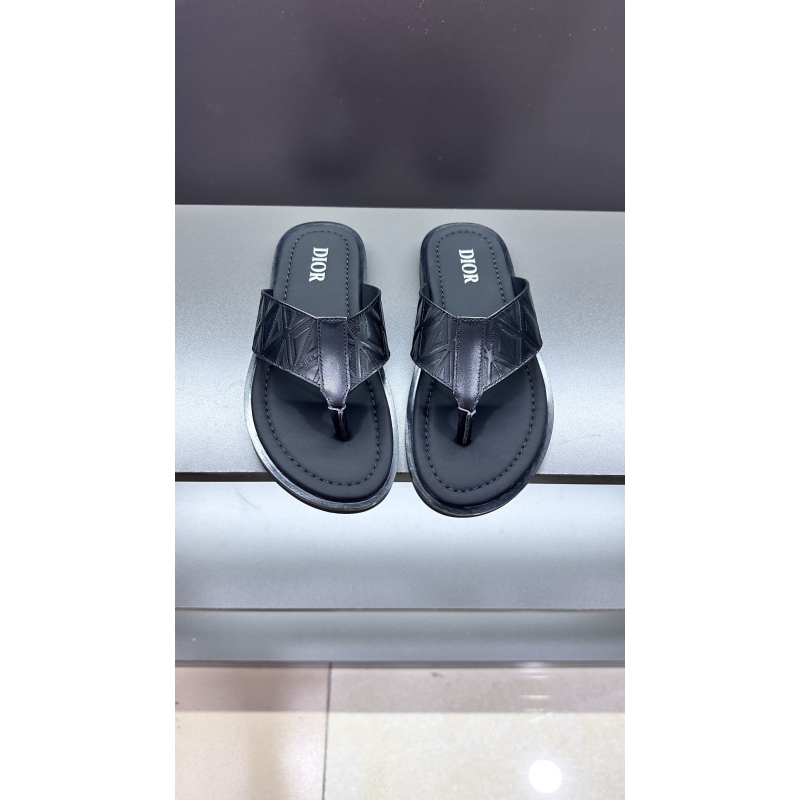 ch**an D*or slippers